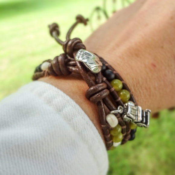 Double Wrap Leather Bracelet w/ Silver Jeep Charm - UNISEX - Picture 2 of 5